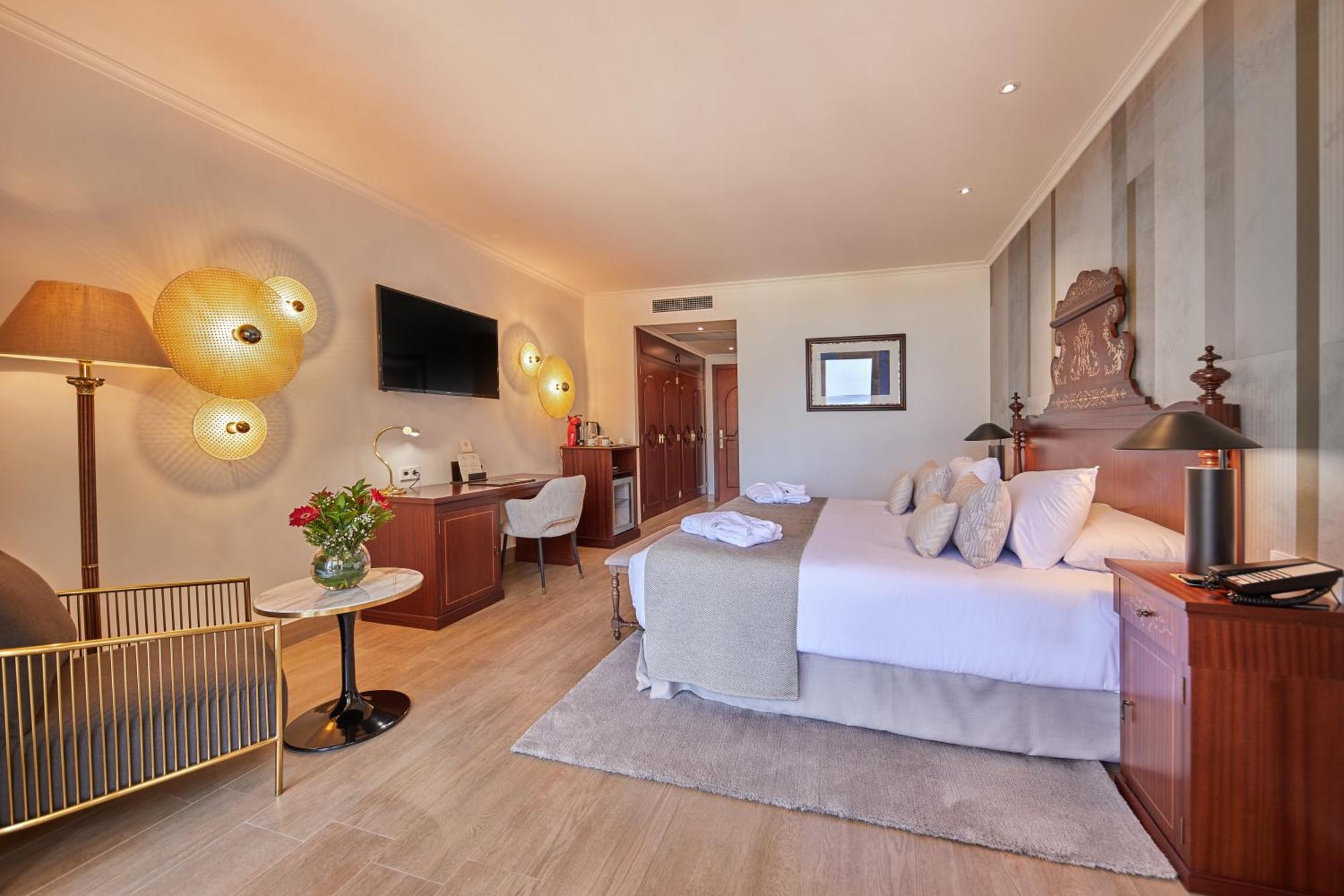 Secrets Mallorca Villamil Resort & Spa - Adults Only Peguera Exterior foto Deluxe room
