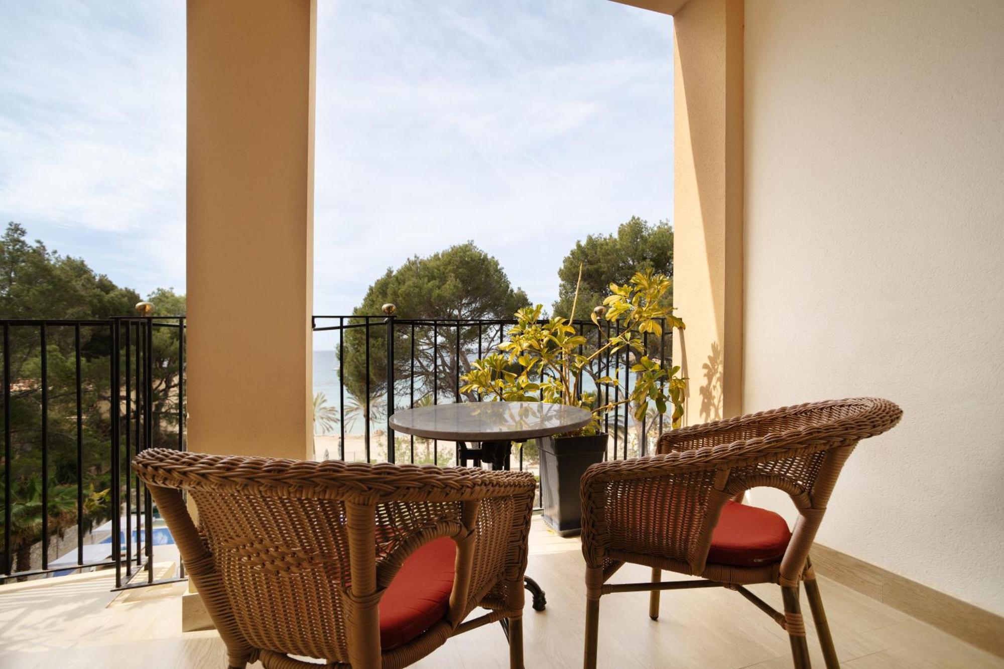 Secrets Mallorca Villamil Resort & Spa - Adults Only Peguera Exterior foto A balcony