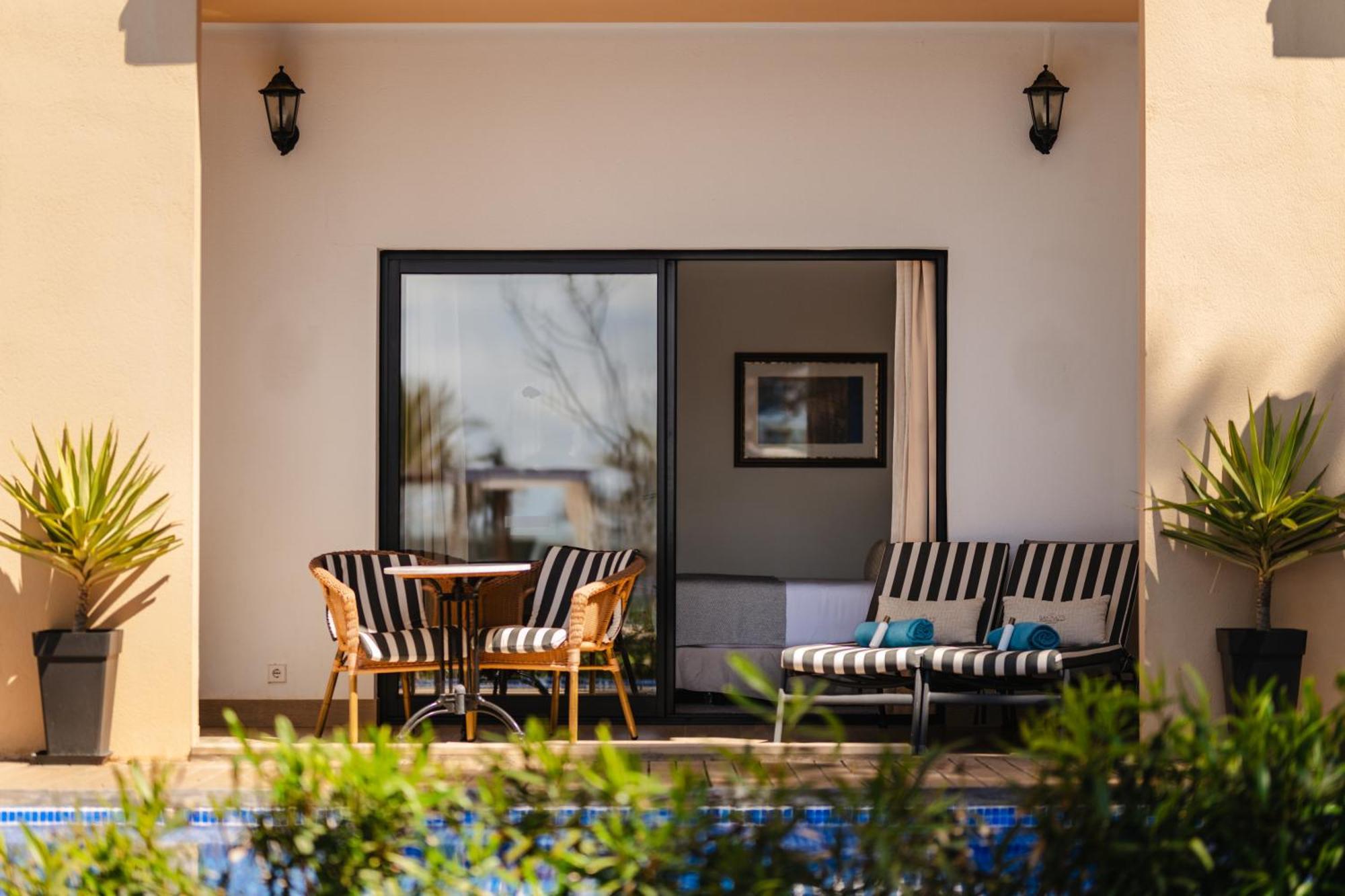 Secrets Mallorca Villamil Resort & Spa - Adults Only Peguera Exterior foto A sliding door