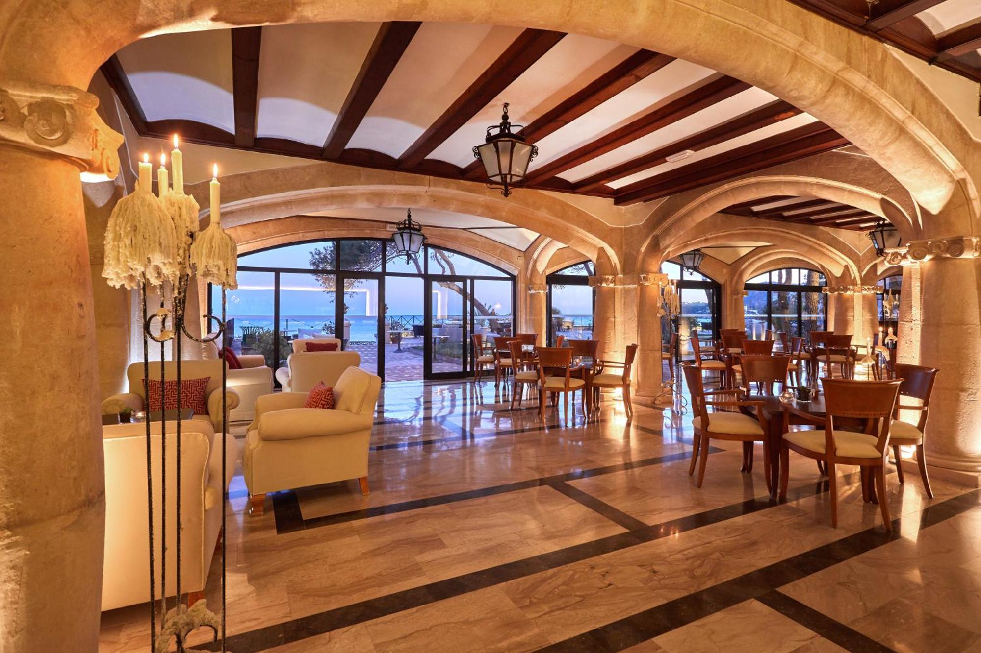 Secrets Mallorca Villamil Resort & Spa - Adults Only Peguera Exterior foto Interior of the hotel